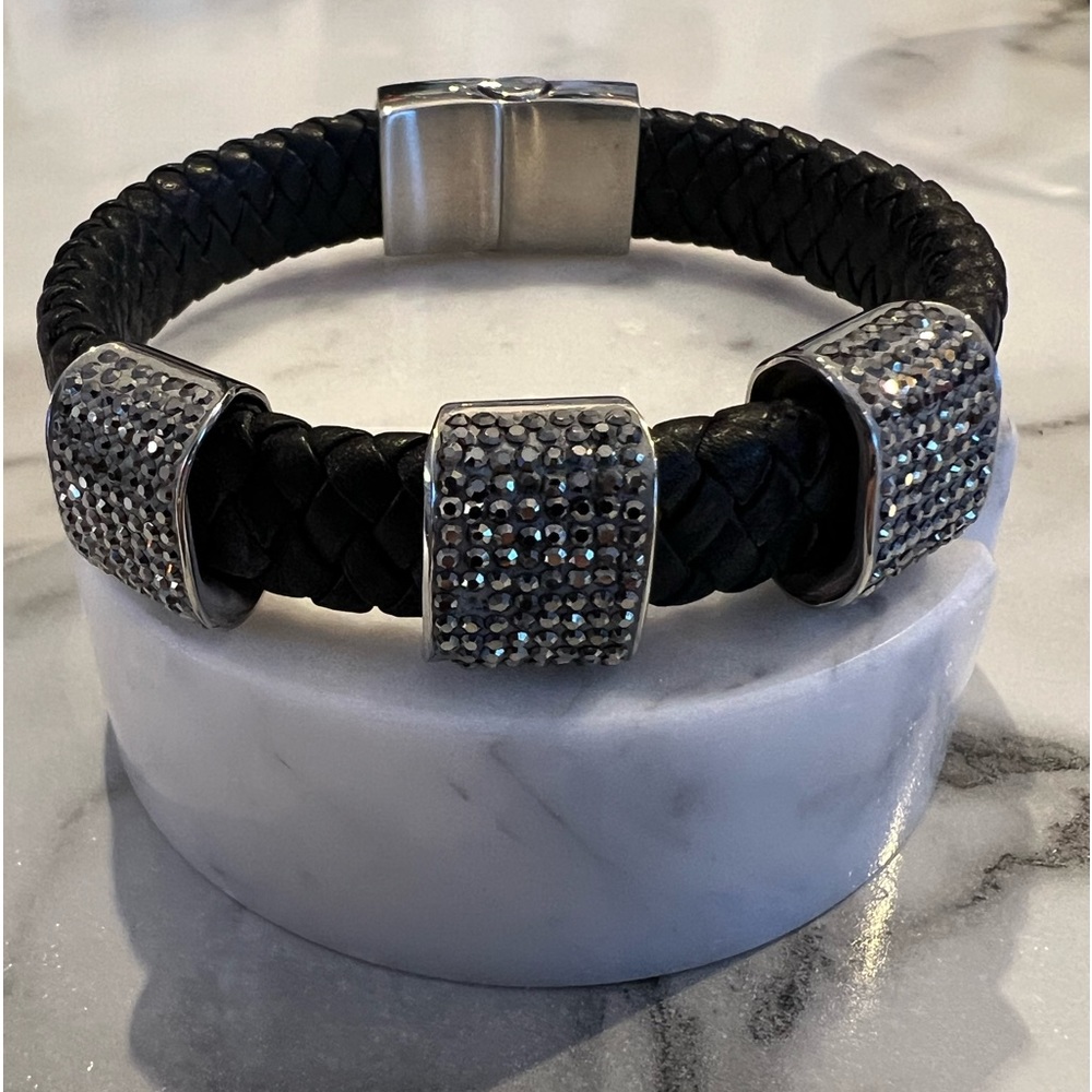 SEXY AF MIX OF REAL LEATHER & BLING💎 Bracelet